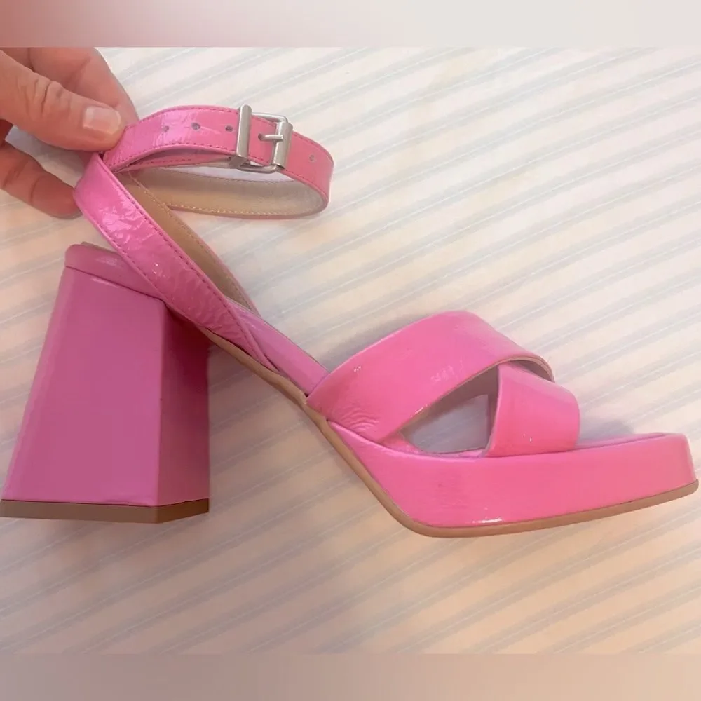 Women's Simple Platform Chunky Heel Sandal in Cosmic Pink! NWOT Size 36 (6)